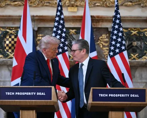 Trump Directs Criticism on Vladimir Putin and Praises UK in Joint Appearance with Starmer