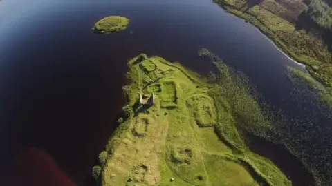 Forgotten Regal Fortress Discovered on Scottish Isle
